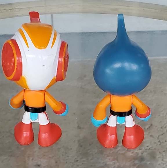 Hasbro Top Wing Vehicles And Other Figures Lot, 4 Figurines, 2 Vehicles Included - Picture 12 of 14